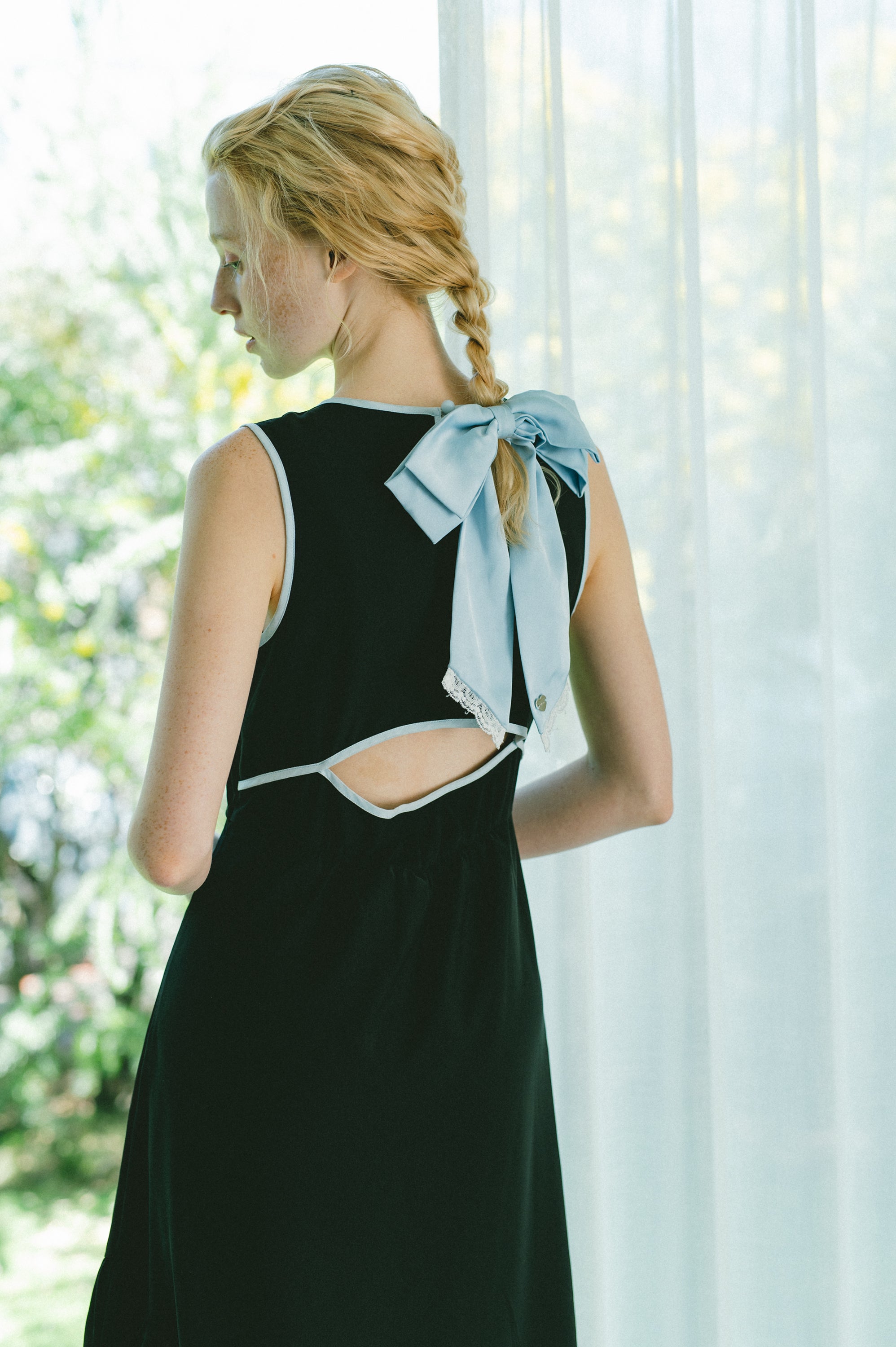 back cut onepiece