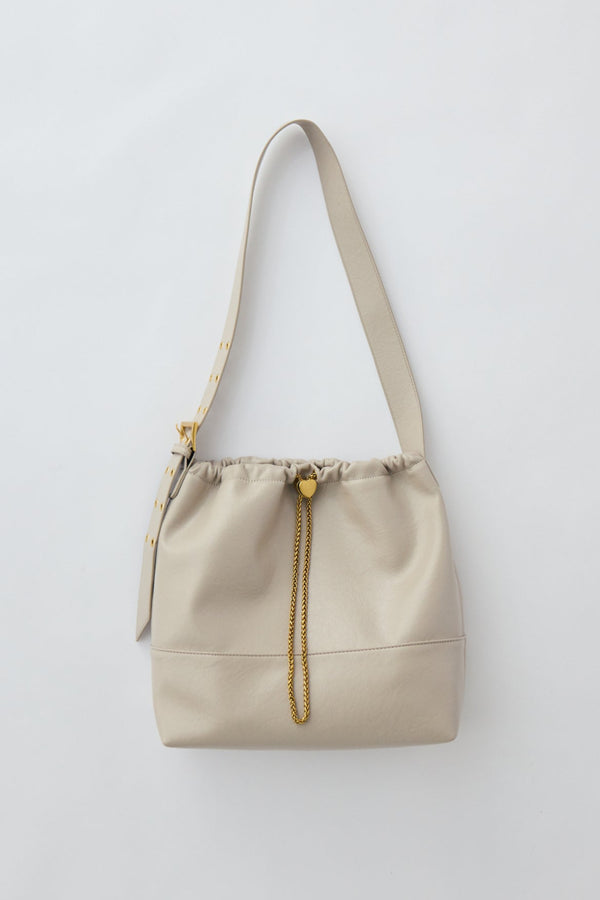 heart charm shoulder bag