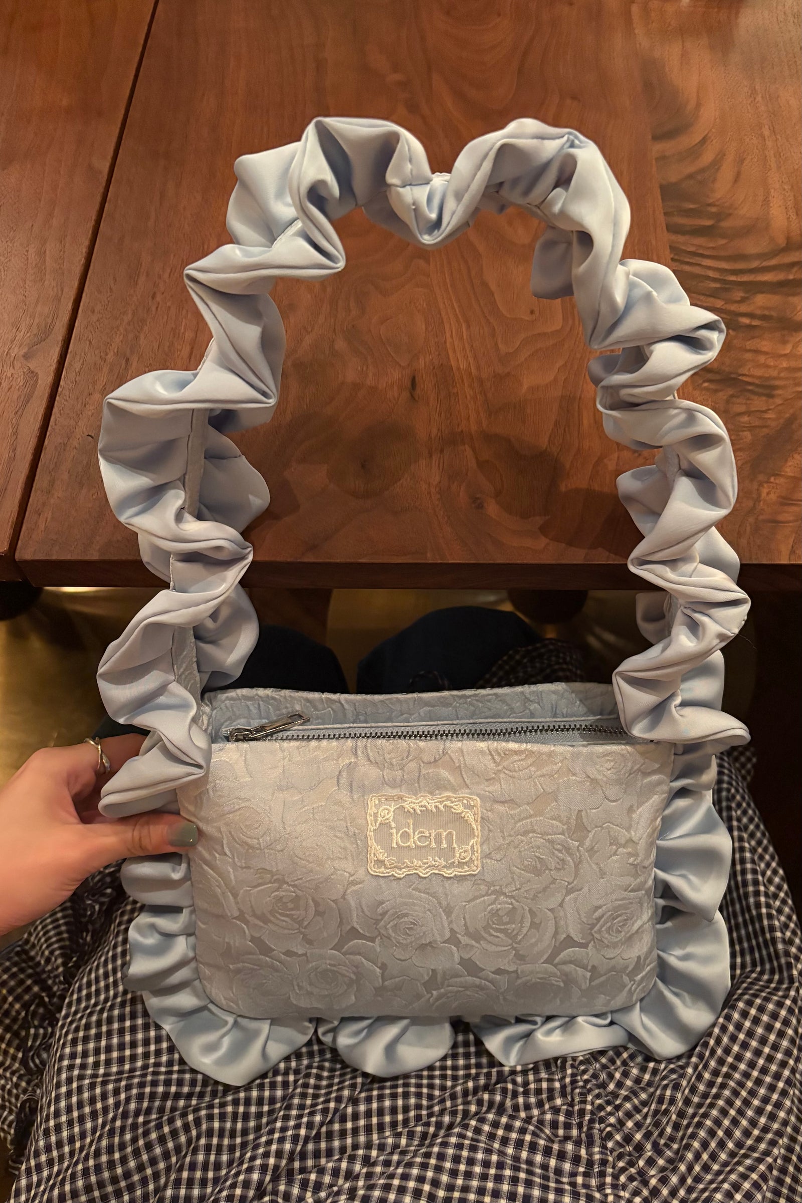 rose frill bag – idem