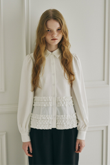 many frill blouse