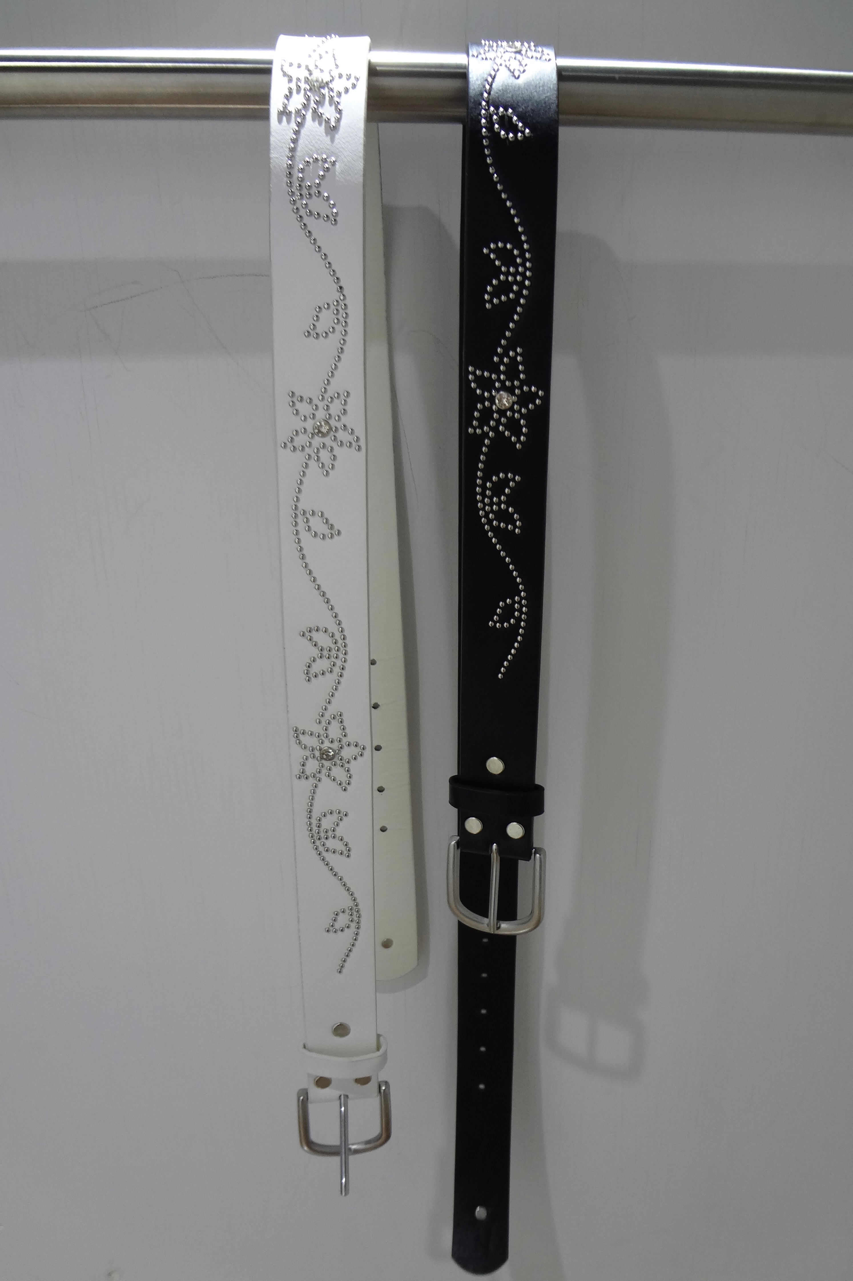 flower studs belt