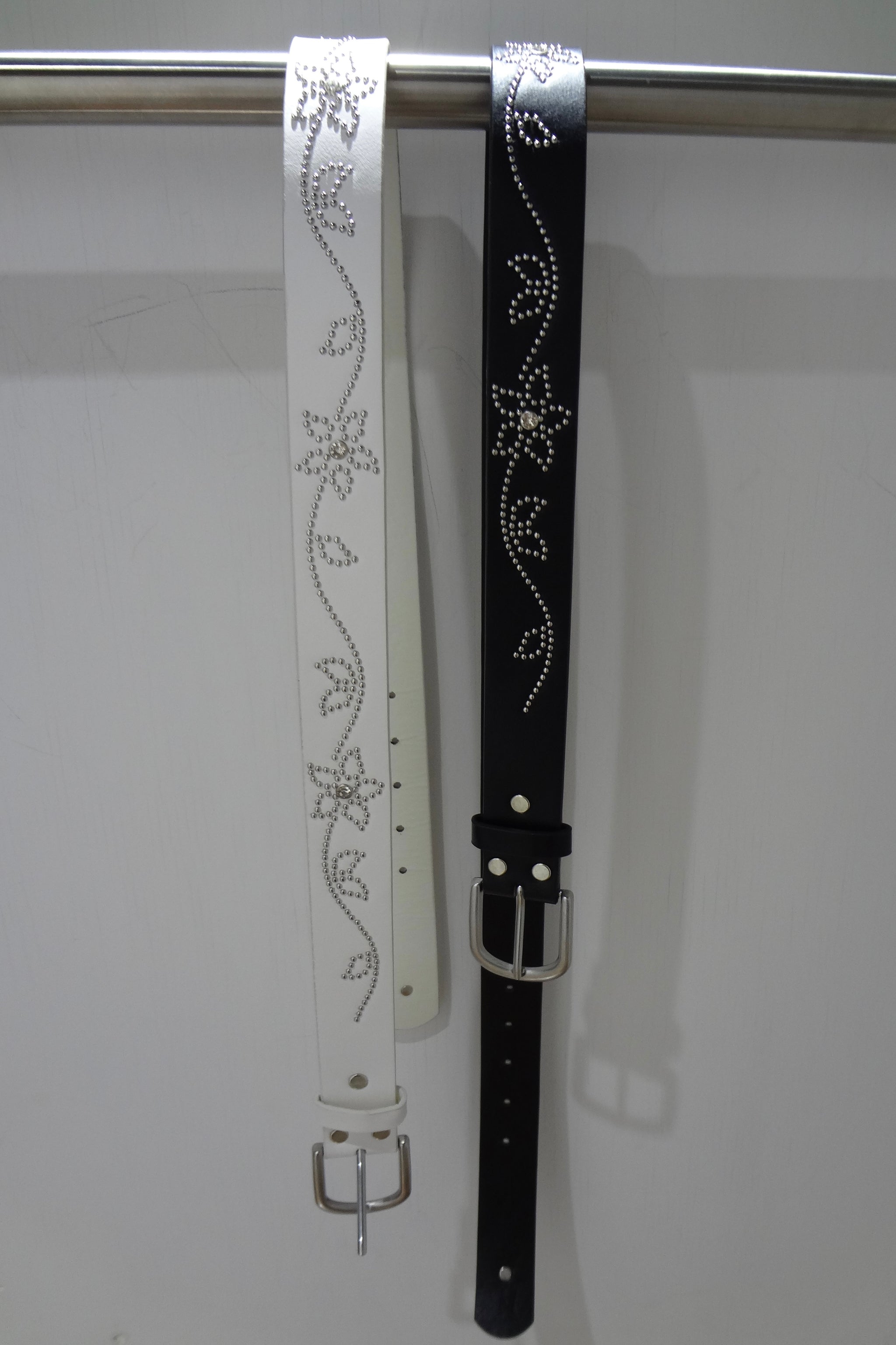 flower studs belt