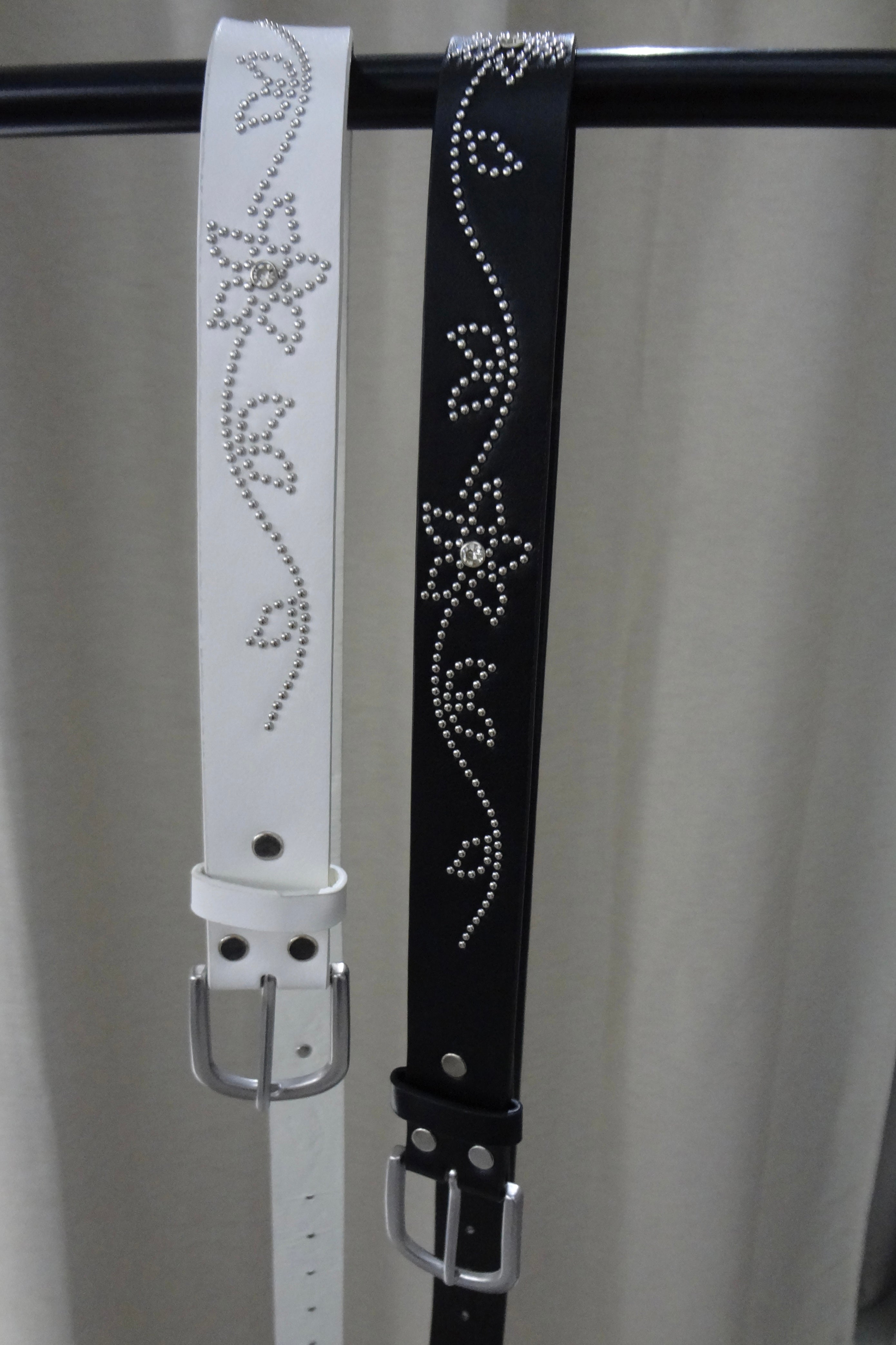 flower studs belt