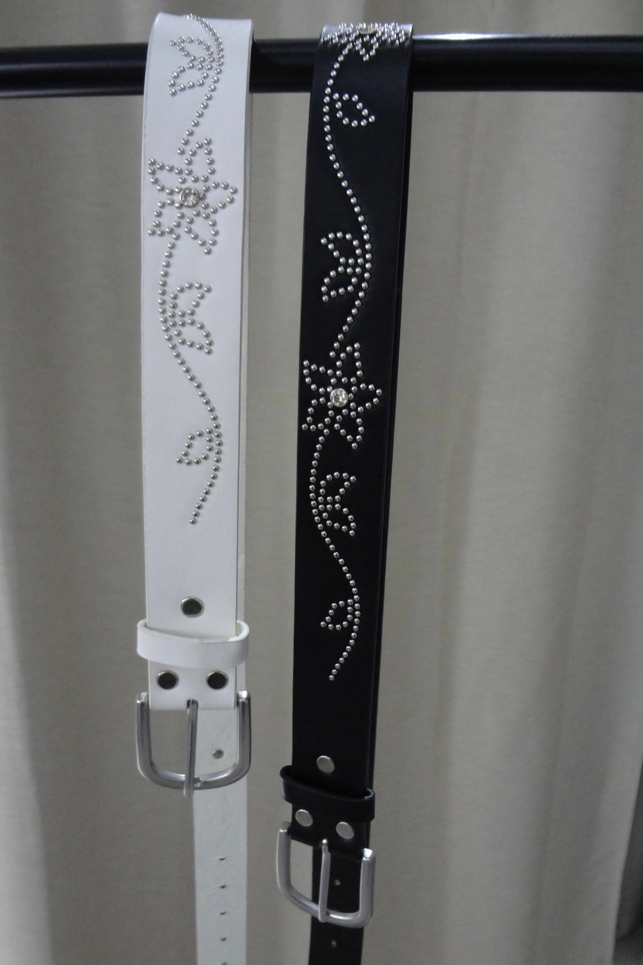 flower studs belt