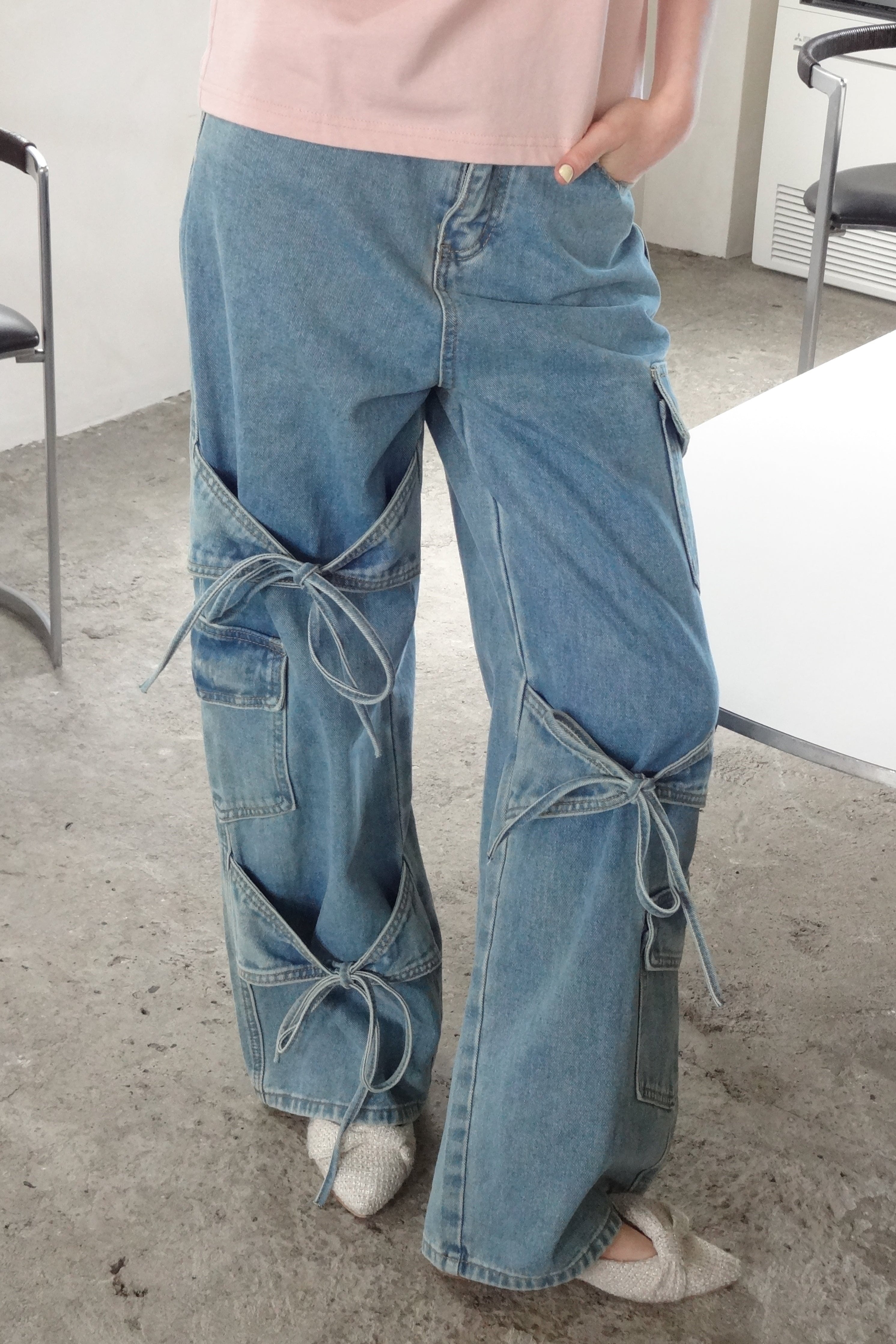 many ribbon cargo denim