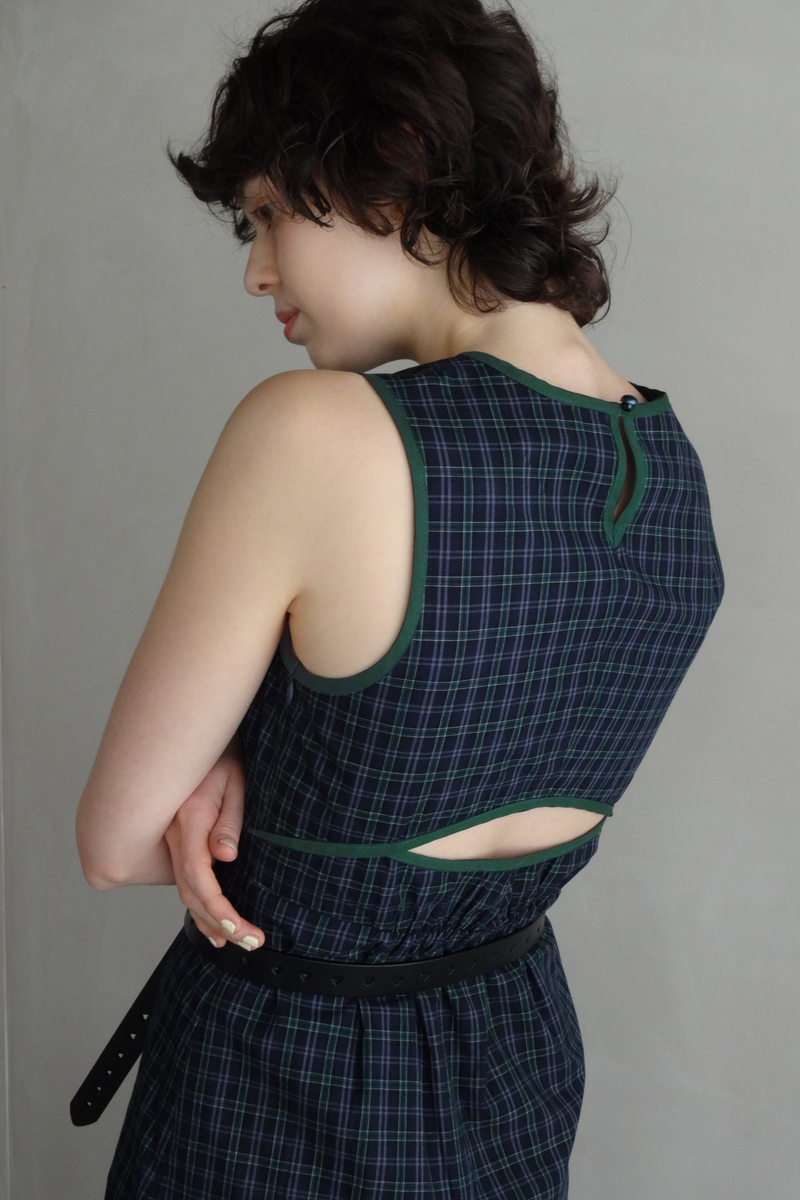 back cut check onepiece