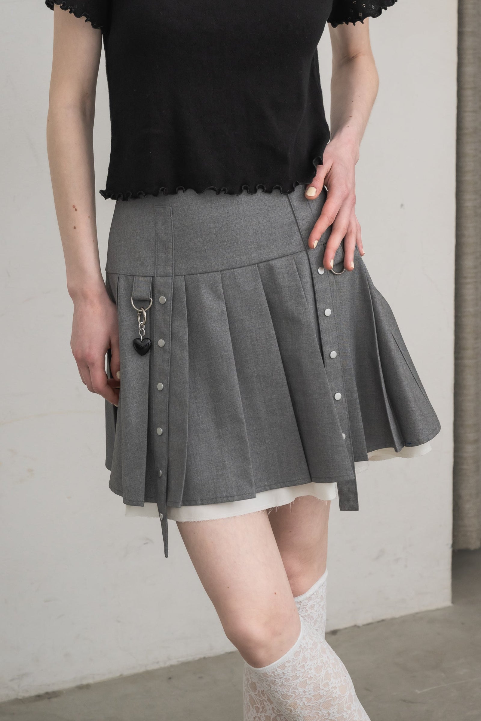 [INSTANTFUNK] PLEATS MINI WRAP SKIRT /追跡付 layered pleats mini skirt – idem