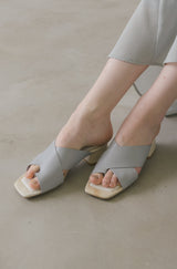 marble thong sandals