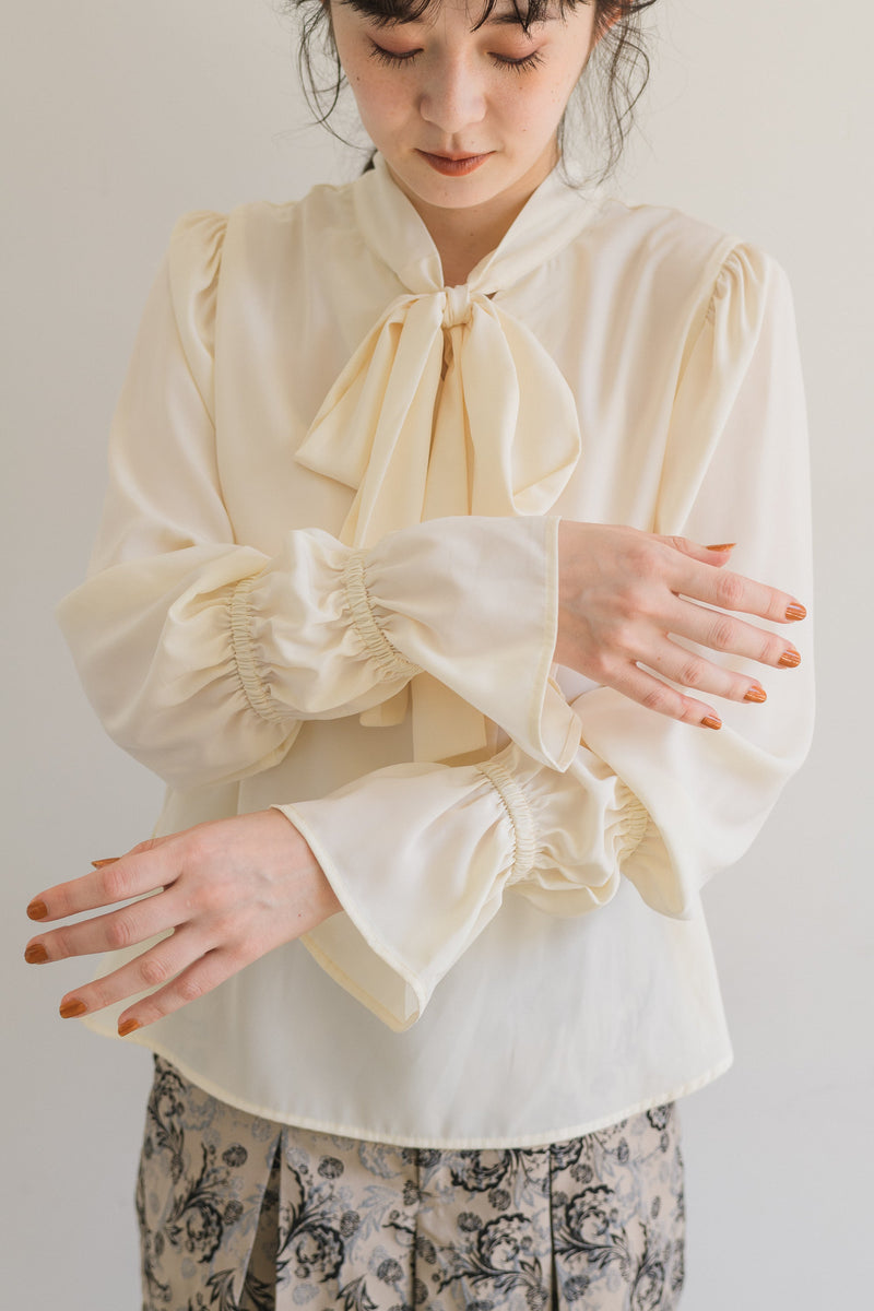 wave sleeve 2way bowtie blouse – idem