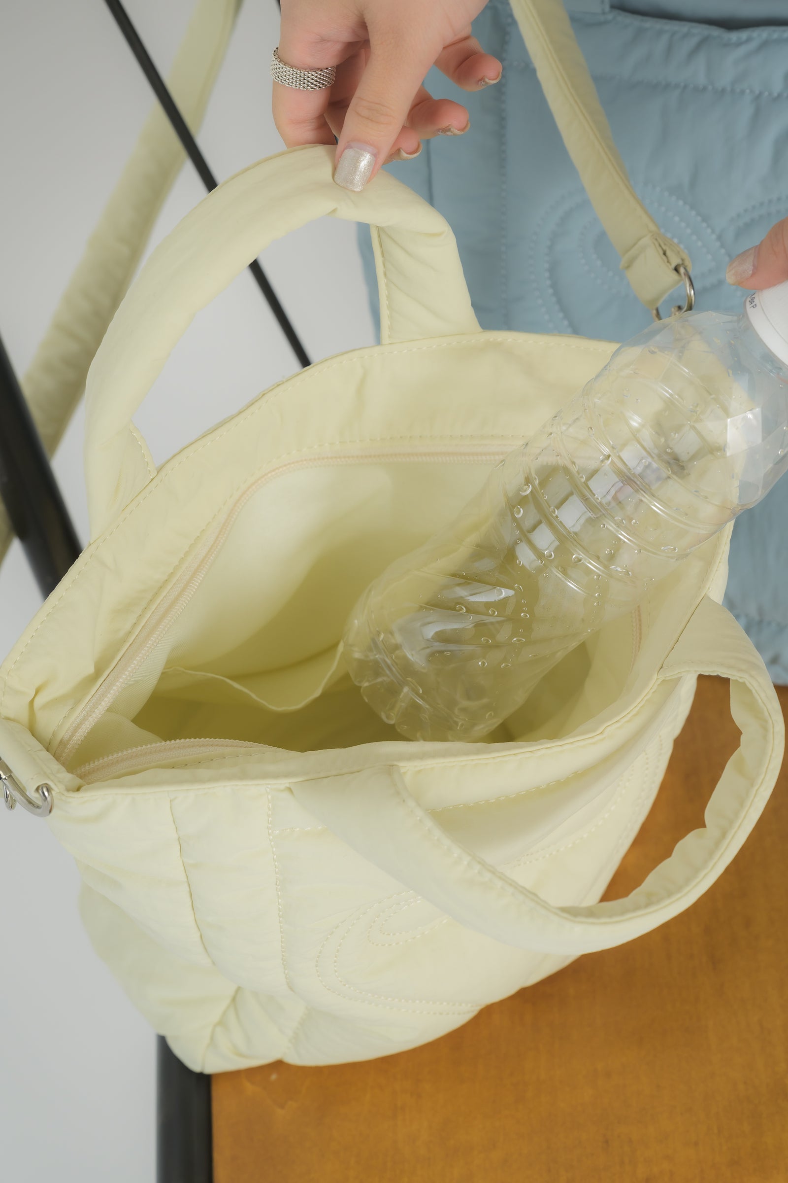 idem heart charm shoulder bag ベージュ heart charm shoulder bag – idem