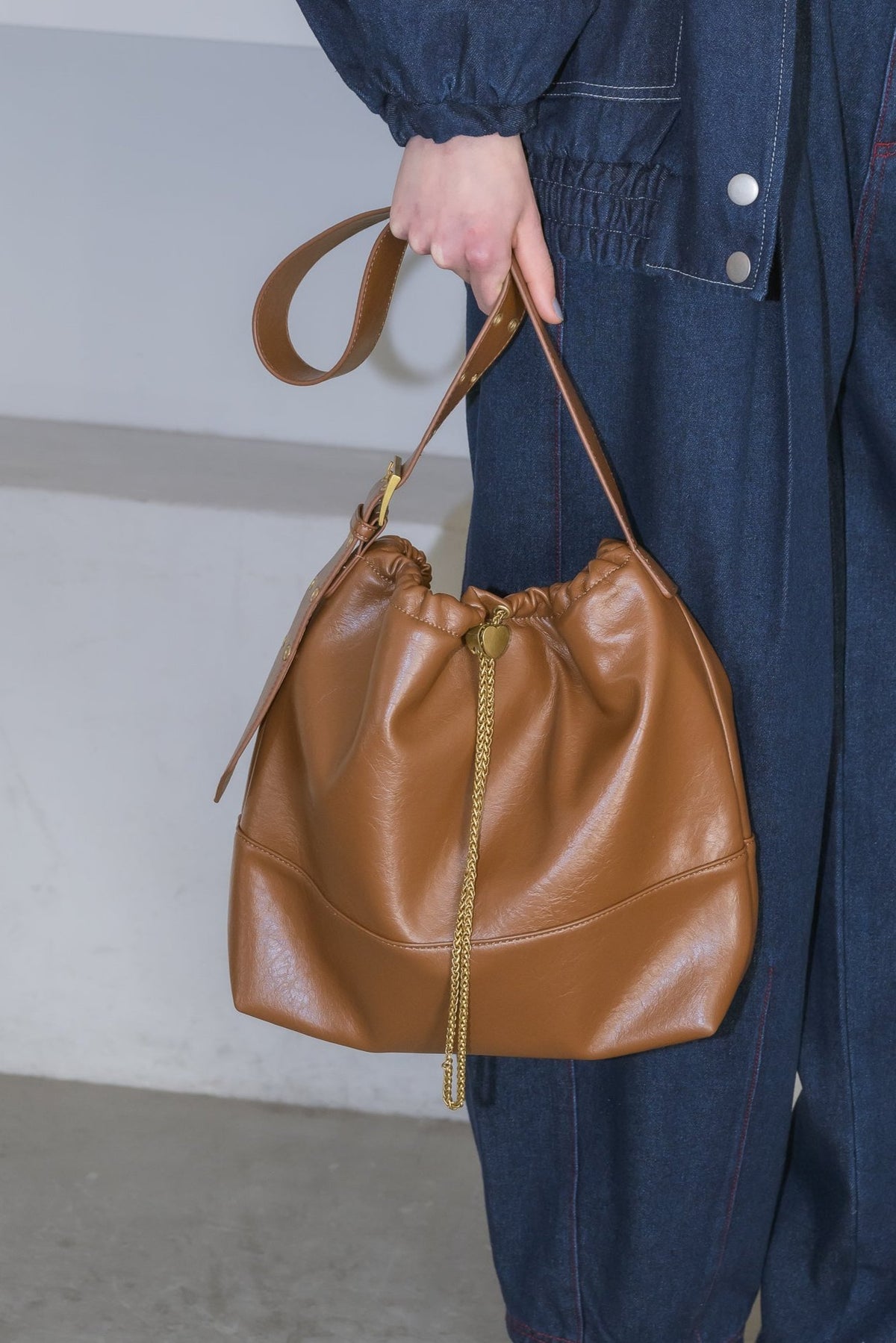 heart charm shoulder bag – idem