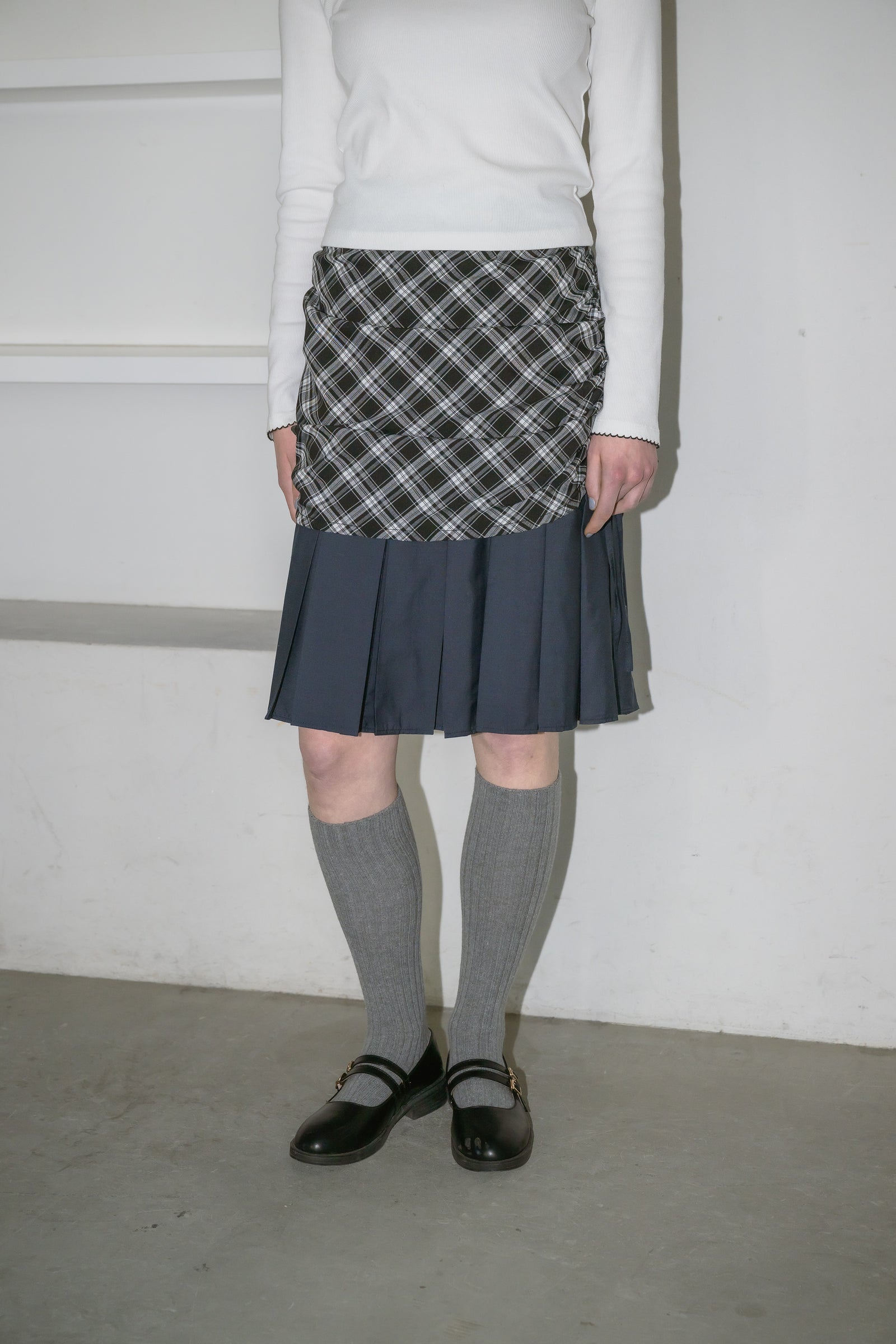 drawstring check pleats skirt / サイドドロストチェック
