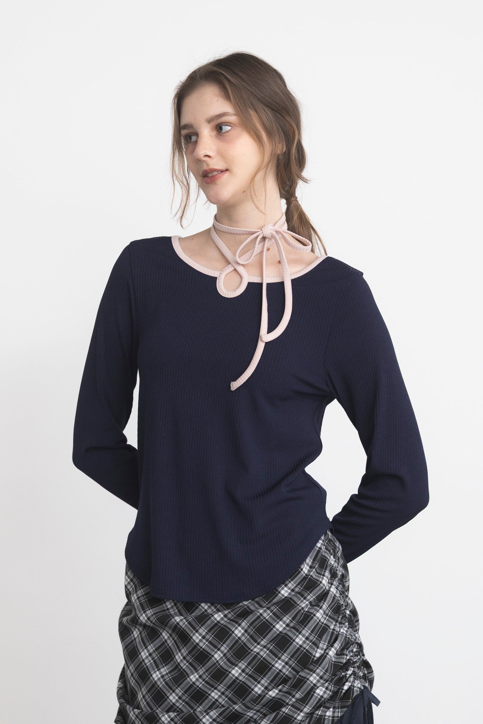bi color choker long sleeve tops – idem