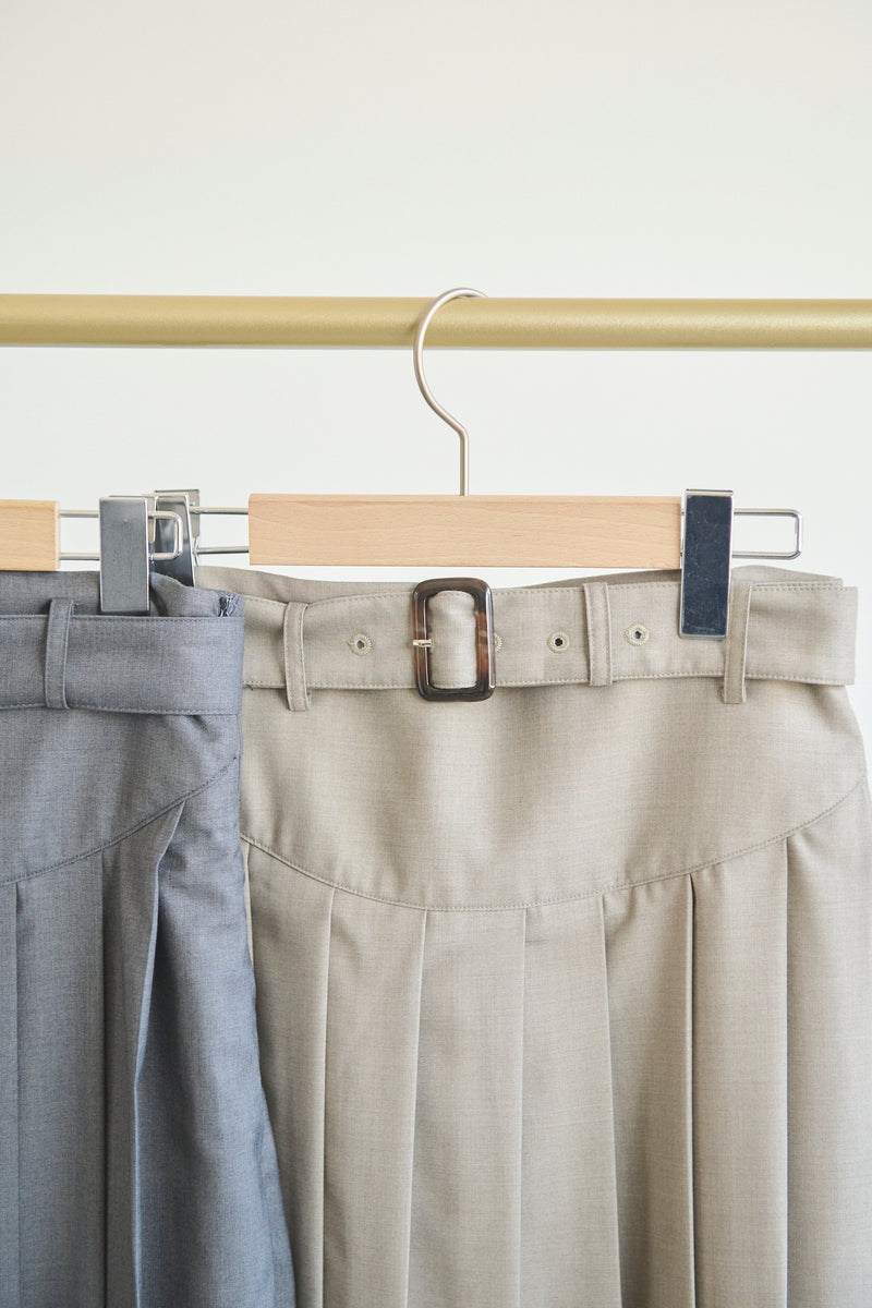 belted pleats skirt